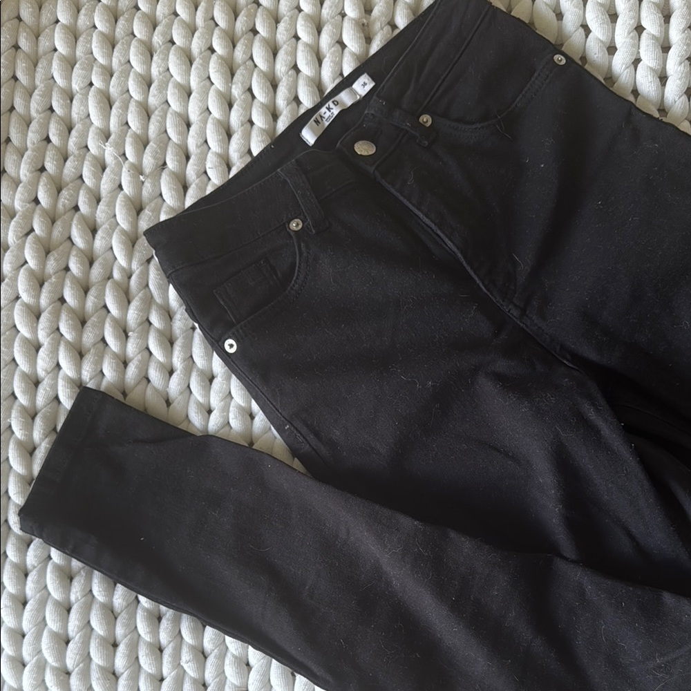 NAKD Fashion High Waist Black Skinny Jeans with Sleek Fit